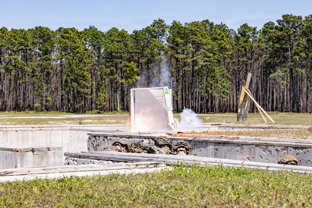 2nd CEB MCCRE: Live-Fire Platoon Attack