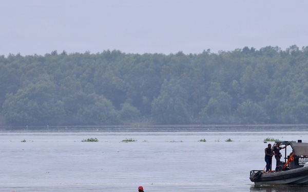 U.S. and Cameroonian Engineers Collaborate on Bathymetric Survey for Obangame Express 2026