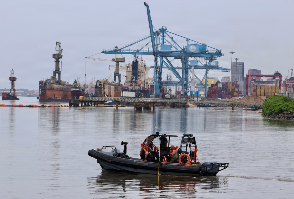 U.S. and Cameroonian Engineers Collaborate on Bathymetric Survey for Obangame Express 2026