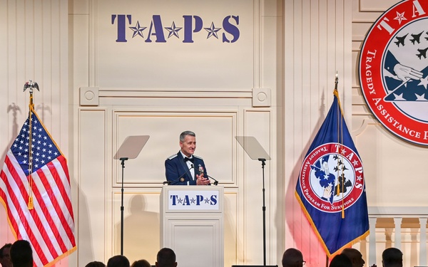 Nordhaus Presents TAPS Award