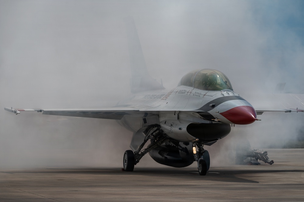 Bay County Sheriff’s Office Corporal flies with Thunderbirds