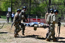 Shaping Future Military Physicians: D.C. Army National Guard Aviation Conducts MEDEVAC Training with Uniformed Services University