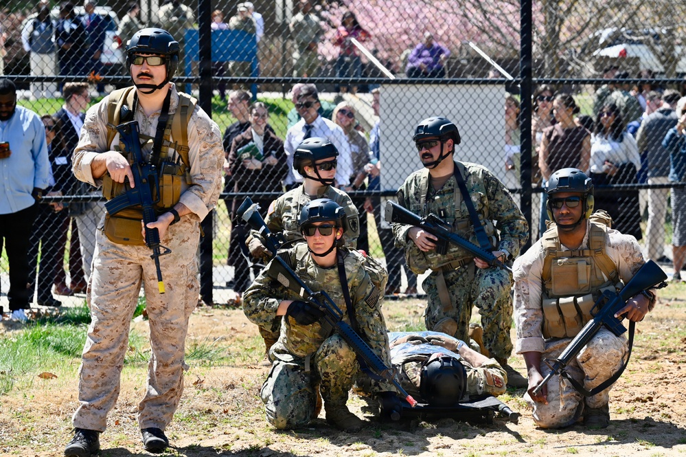 Shaping Future Military Physicians: D.C. Army National Guard Aviation Conducts MEDEVAC Training with Uniformed Services University