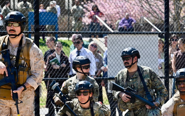 Shaping Future Military Physicians: D.C. Army National Guard Aviation Conducts MEDEVAC Training with Uniformed Services University