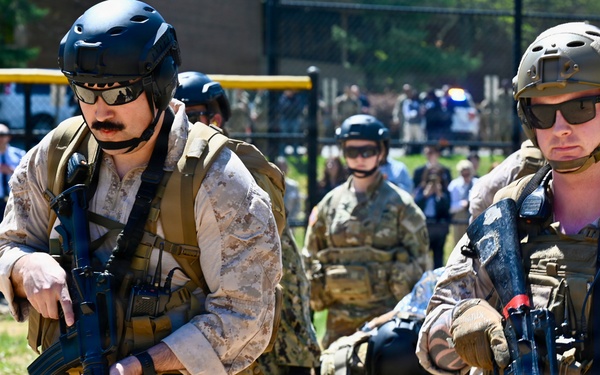 Shaping Future Military Physicians: D.C. Army National Guard Aviation Conducts MEDEVAC Training with Uniformed Services University