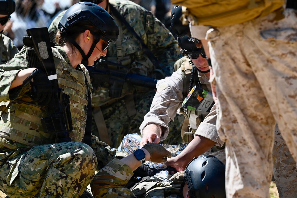 Shaping Future Military Physicians: D.C. Army National Guard Aviation Conducts MEDEVAC Training with Uniformed Services University