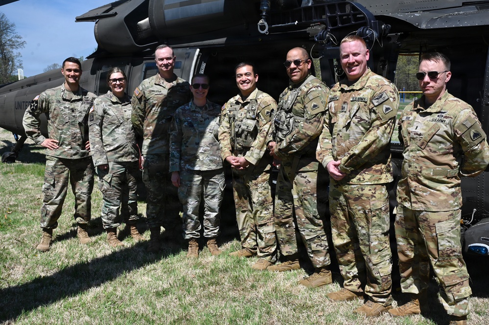 Shaping Future Military Physicians: D.C. Army National Guard Aviation Conducts MEDEVAC Training with Uniformed Services University