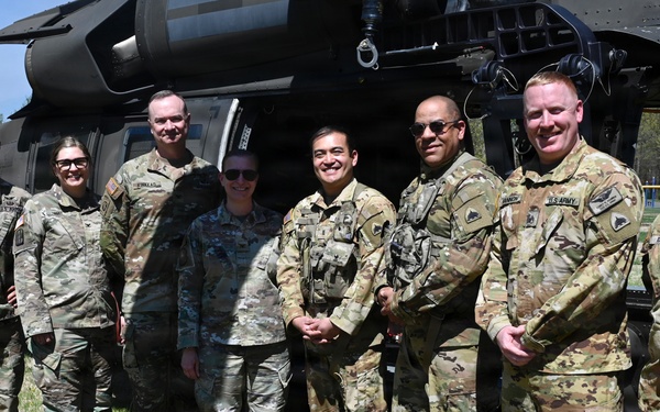Shaping Future Military Physicians: D.C. Army National Guard Aviation Conducts MEDEVAC Training with Uniformed Services University