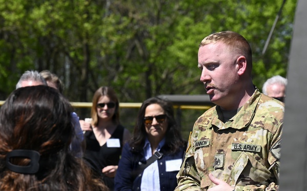 Shaping Future Military Physicians: D.C. Army National Guard Aviation Conducts MEDEVAC Training with Uniformed Services University