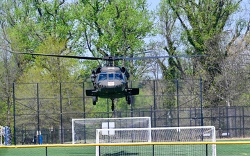 Shaping Future Military Physicians: D.C. Army National Guard Aviation Conducts MEDEVAC Training with Uniformed Services University