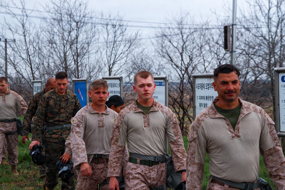 MWSS-174 performs confidence course at Kunsan Air Base, South Korea