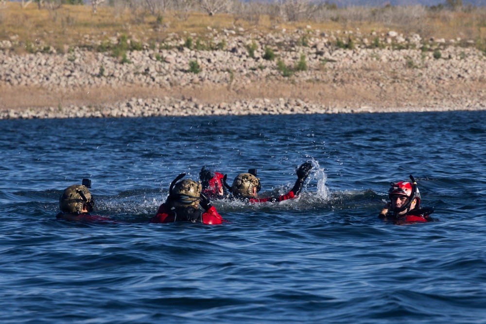 WTI 2-26: MV-22 HELOCAST