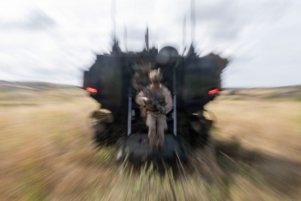 13th MEU Marines Participate in ACV Integration Training