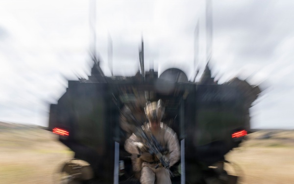 13th MEU Marines Participate in ACV Integration Training
