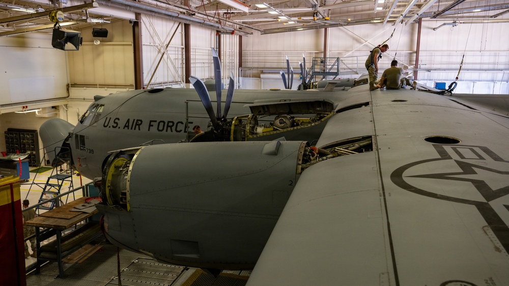 302d Maintenance Squadron Performs Isochronal Inspection of C-130H Hercules