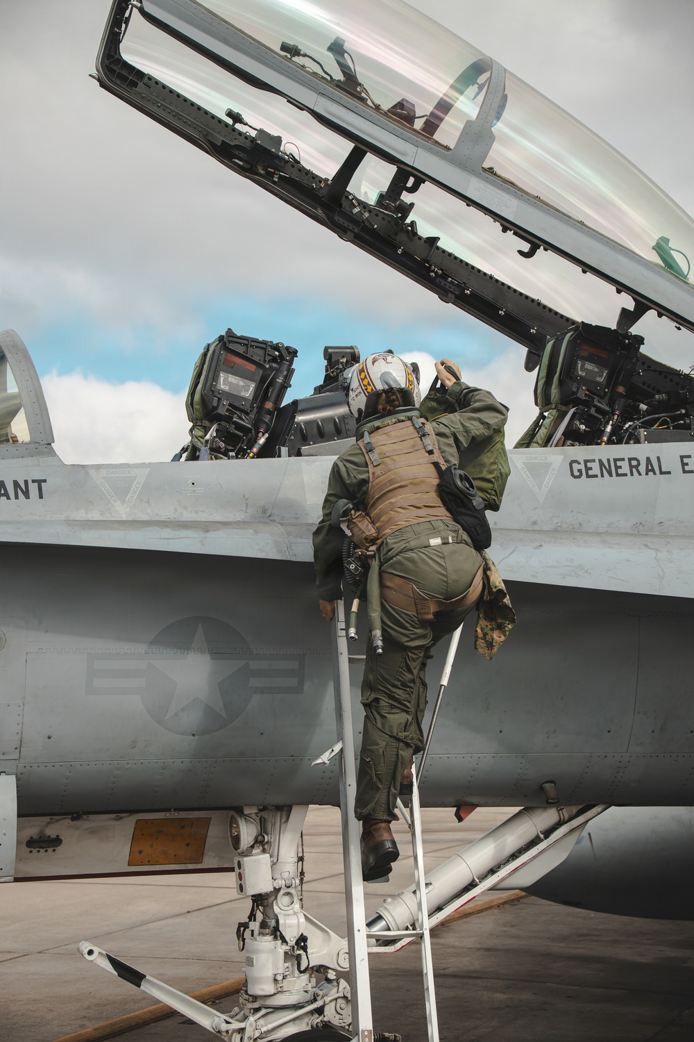 VMFA-323 Rattlers routine training flight