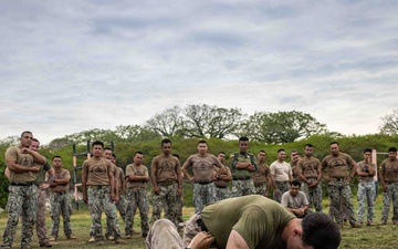 22nd MEU (SOC) | U.S. Marines Conduct Conditioning with Ecuadorian Marines