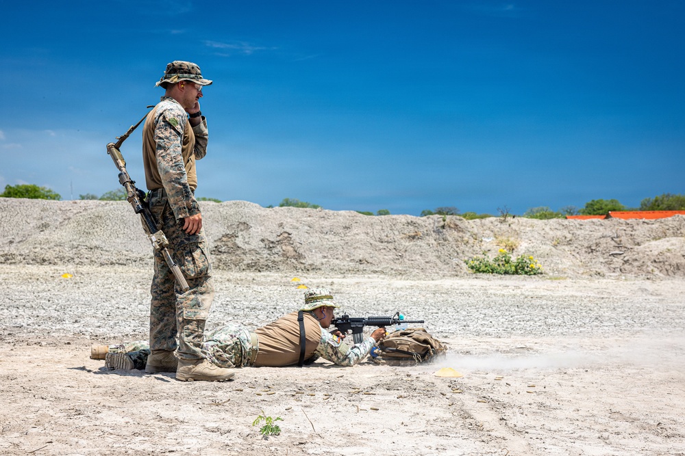 22nd MEU (SOC) | U.S. Marines Conduct Zero Range with Ecuadorian Marines