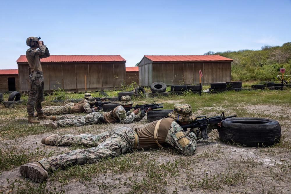 22nd MEU (SOC) | U.S. Marines Conduct Zero Range with Ecuadorian Marines