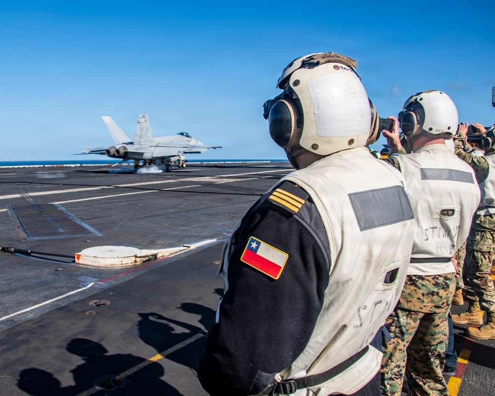 Chilean Embarked Naval Officers Observe Nimitz Flight Operations