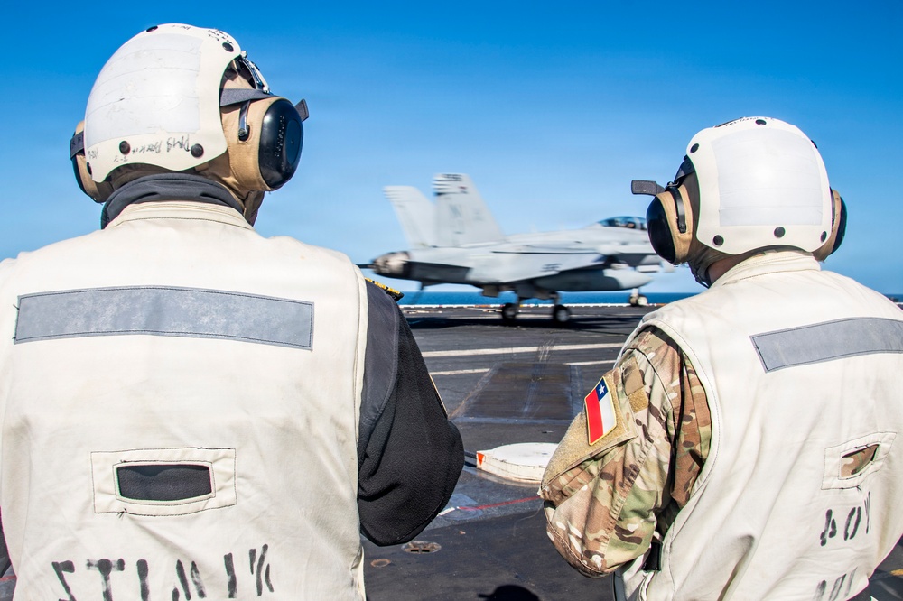 Chilean Embarked Naval Officers Observe Nimitz Flight Operations