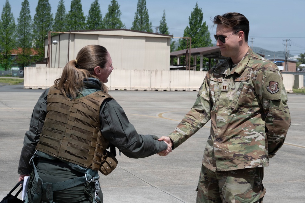 Wolf takes to the skies during FF 26-1