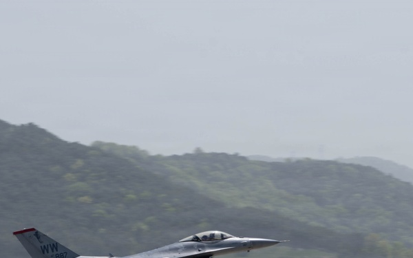 Wolf takes to the skies during FF 26-1