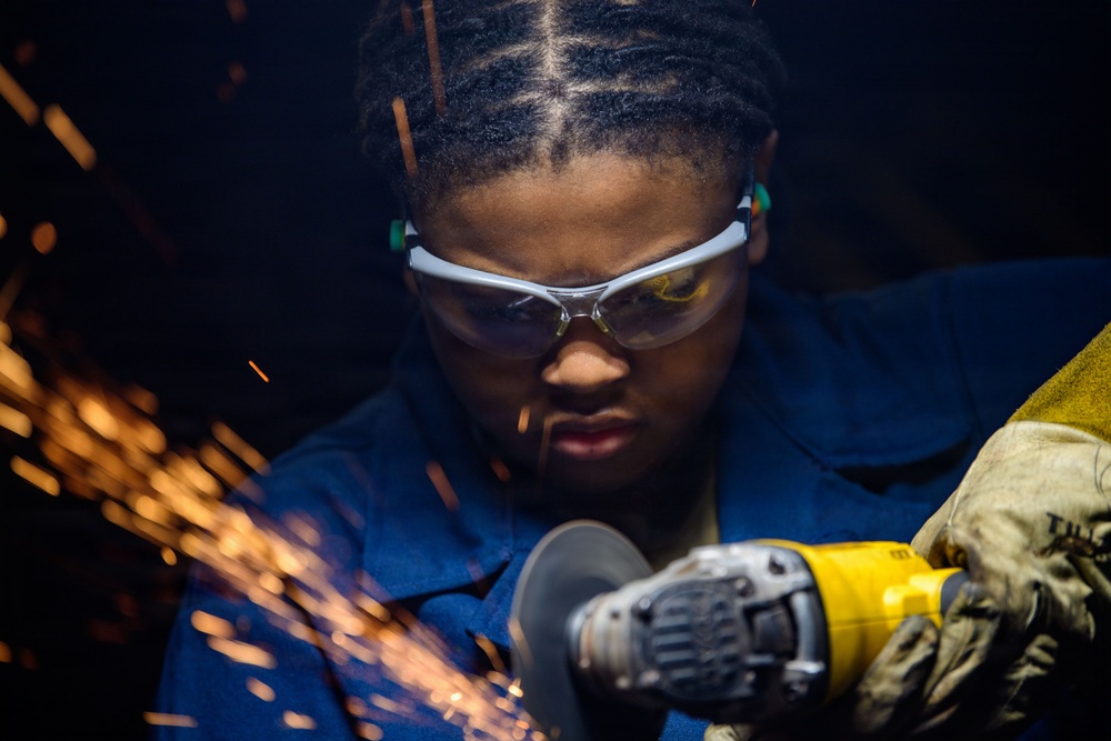 USS Theodore Roosevelt Pipe Cutting