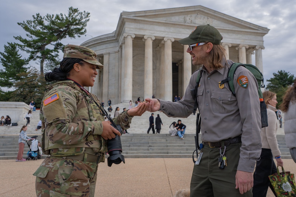 Joint Task Force Magnolia Soldiers support the D.C. Safe &amp; Beautiful mission at the Jefferson Memorial