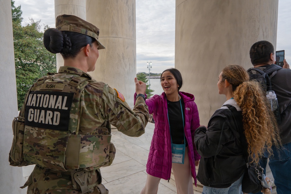 Joint Task Force Magnolia Soldiers support the D.C. Safe &amp; Beautiful mission at the Jefferson Memorial