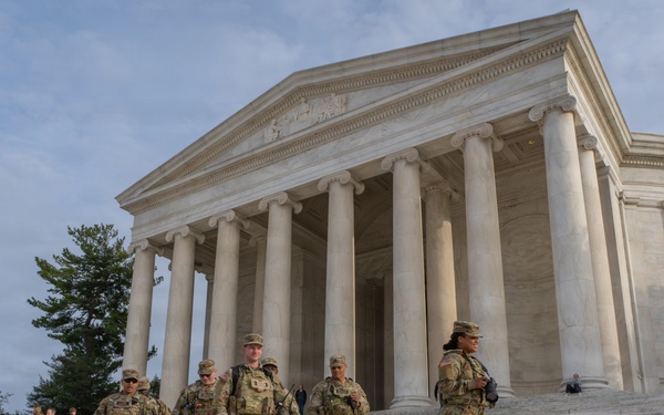 Joint Task Force Magnolia Soldiers support the D.C. Safe &amp; Beautiful mission at the Jefferson Memorial