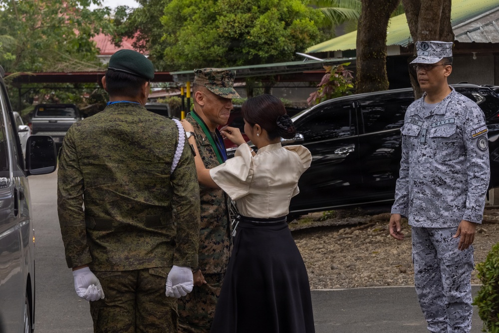 Balikatan 2026: Brig. Gen. Randall visits Marine logistics regiment in the Philippines