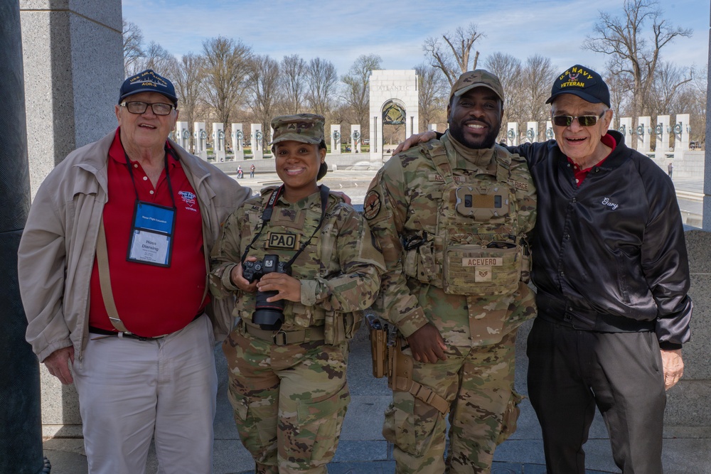 Mississippi National Guardsmen support an Honor Flight at the World War II Memorial