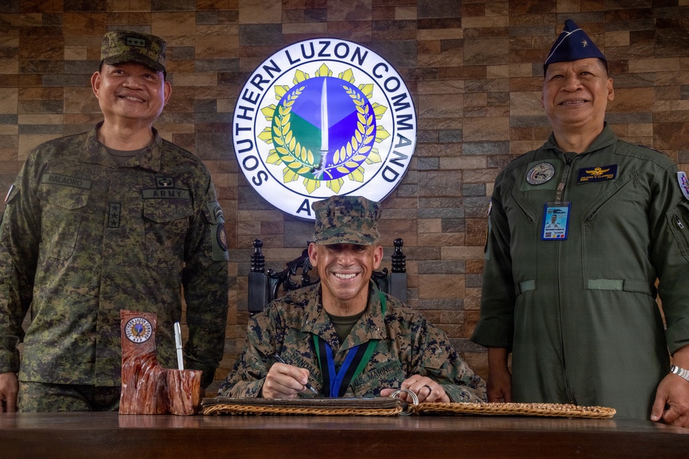 Balikatan 2026: Brig. Gen. Randall visits Marine logistics regiment in the Philippines