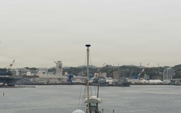 Blue Ridge Returns to Yokosuka After Spring Patrol