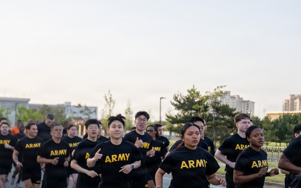 1SIG BDE Signal Month: 1st Signal Brigade Soldiers participate in Signal Month Run at Camp Humphreys