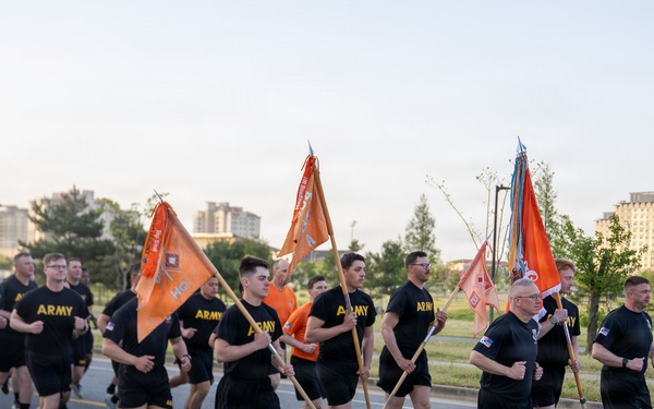 1SIG BDE Signal Month: 1st Signal Brigade Soldiers participate in Signal Month Run at Camp Humphreys.