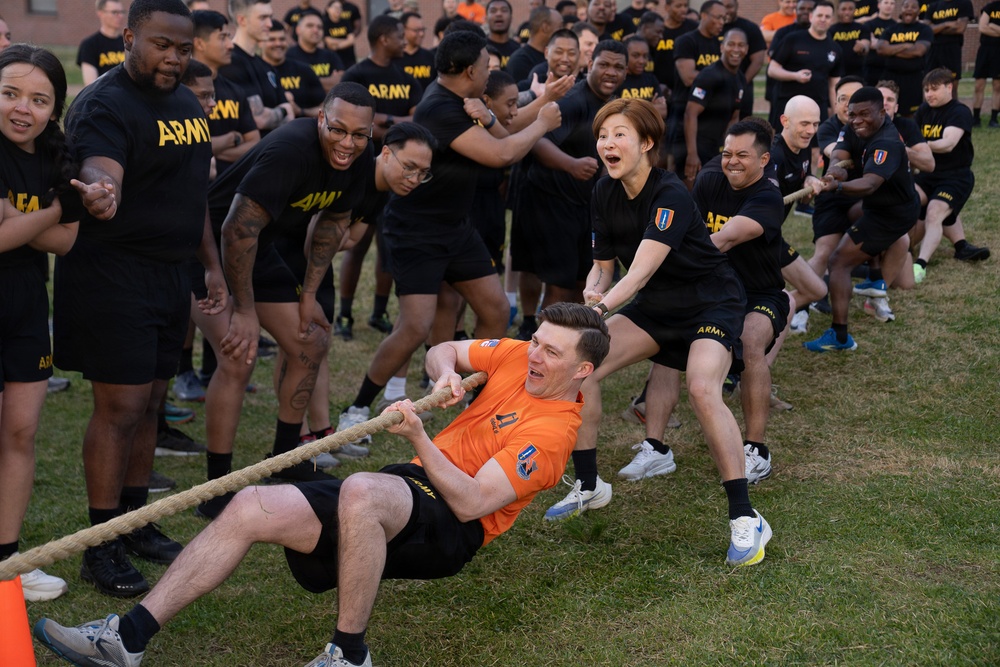 1SIG BDE Signal Month: 1st Signal Brigade Soldiers participate in Signal Month Run at Camp Humphreys.