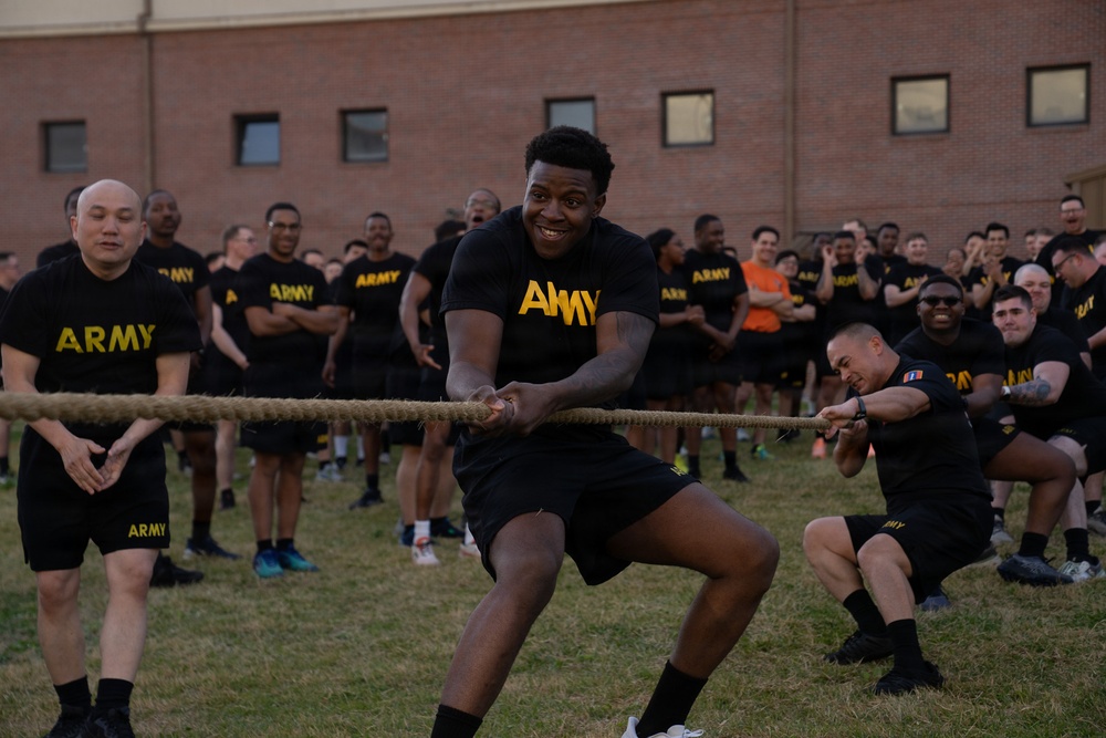 1SIG BDE Signal Month: 1st Signal Brigade Soldiers participate in Signal Month Run at Camp Humphreys.