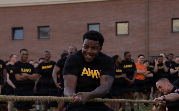 1SIG BDE Signal Month: 1st Signal Brigade Soldiers participate in Signal Month Run at Camp Humphreys.