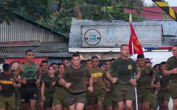 Balikatan 26: U.S. Marines with MRF-D 26 participate in physical training with Philippine marines