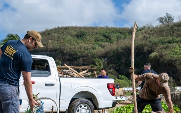 CSS-15 Sailors Join Inalåhan Beach Cleanup Efforts