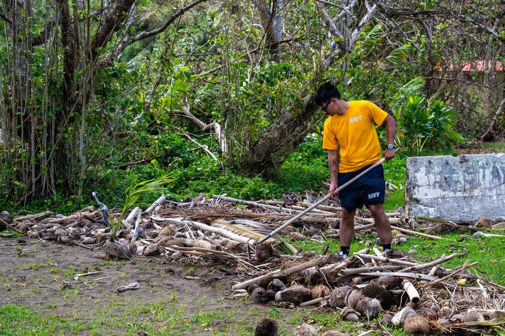 CSS-15 Sailors Join Inalåhan Beach Cleanup Efforts