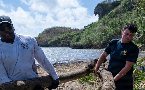CSS-15 Sailors Join Inalåhan Beach Cleanup Efforts