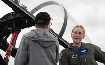 492nd FS hosts RAFL students for aviation day