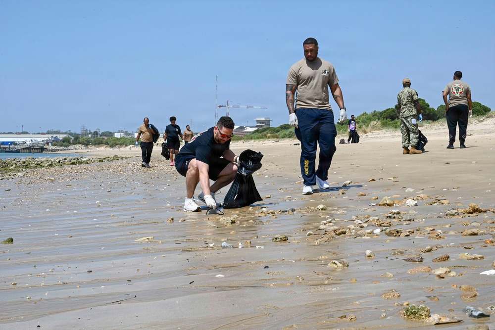 NAVSTA Rota Beach Clean-up