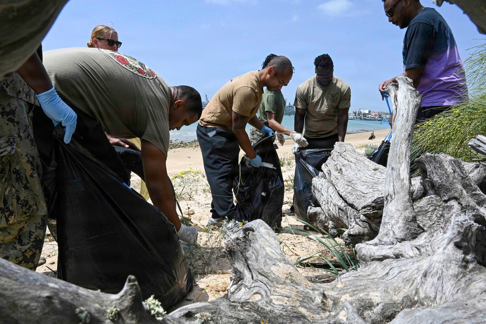 NAVSTA Rota Beach Clean-up