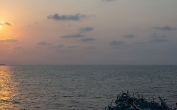 USS Pinckney Conducts blockade Operations