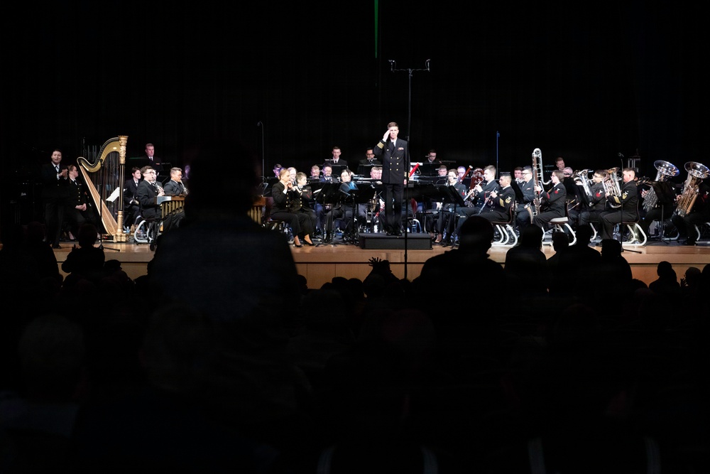 Navy Band performs in Phillipsburg, New Jersey