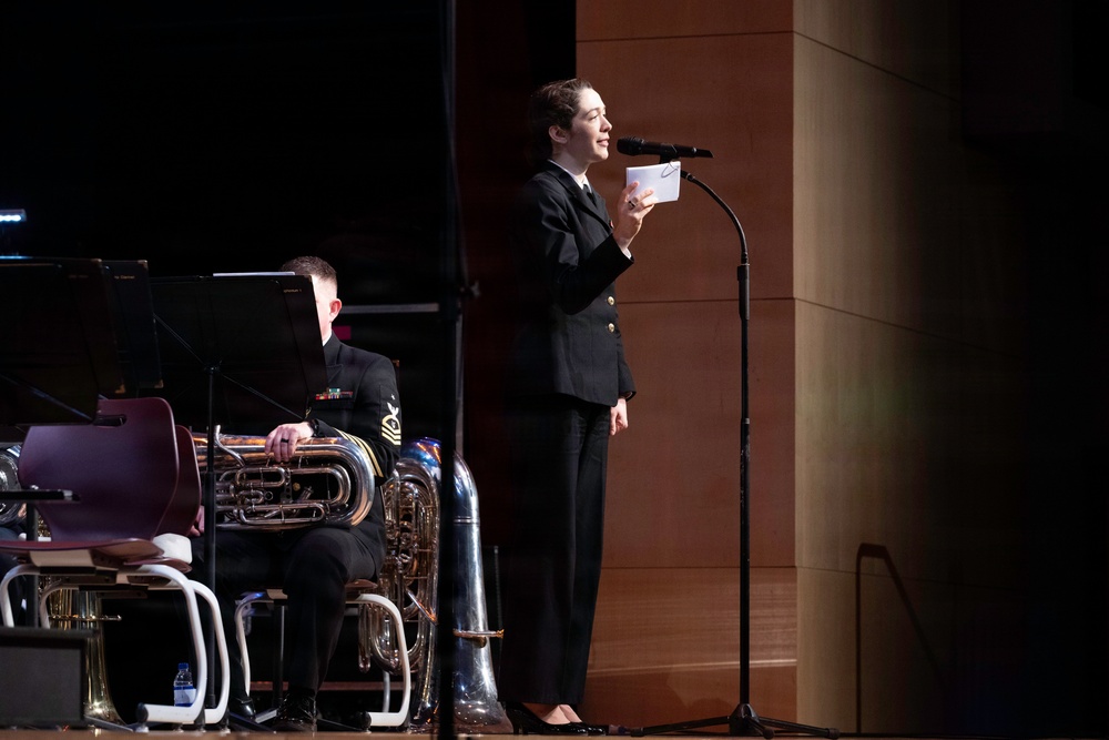 Navy Band performs in Phillipsburg, New Jersey